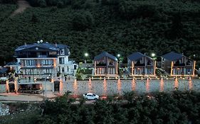 Poison Garden Suite & Spa